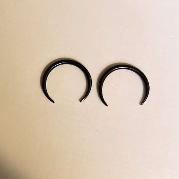 Jewelry - Black Septum Pincher Ring 16g 8mm & 10mm